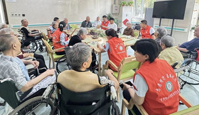 医养中心“艾暖端午·颐养安康”